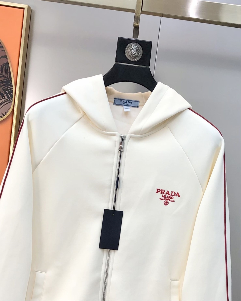 Pra*a outwear